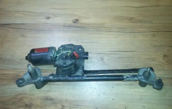 Hyundai Getz Front wiper linkage and motor
