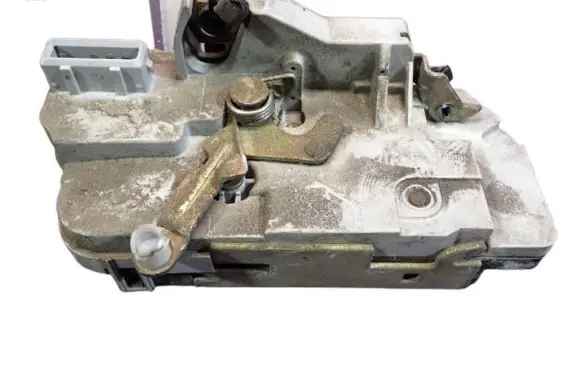 Peugeot 206 Rear door lock