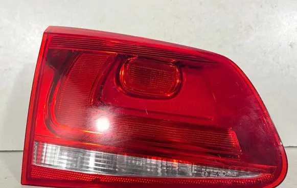 Volkswagen Touareg II Tailgate rear/tail lights 7P6945093C
