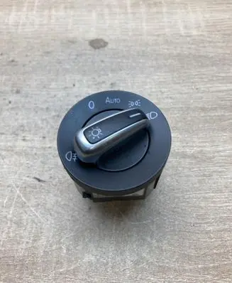 Volkswagen PASSAT CC Light switch 3C8941431