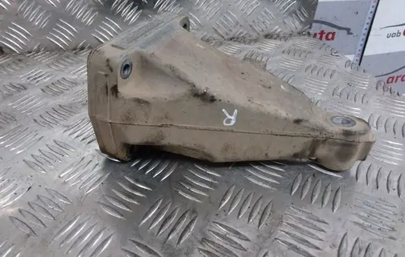 Mercedes-Benz Vito Viano W639 Engine mounting bracket A6462230204