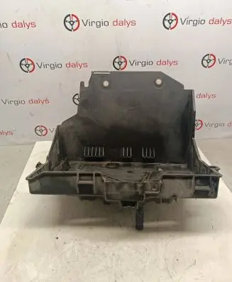 Battery box tray