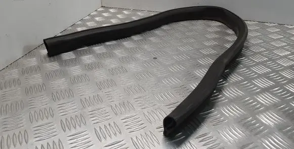 Opel Astra H Engine compartment rubber 