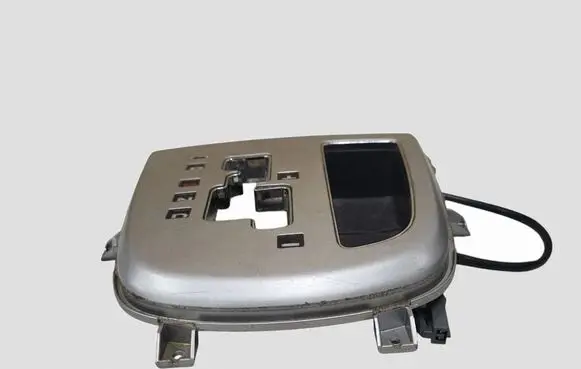 Hyundai Santa Fe Gear shifter surround trim plastic 846482B000