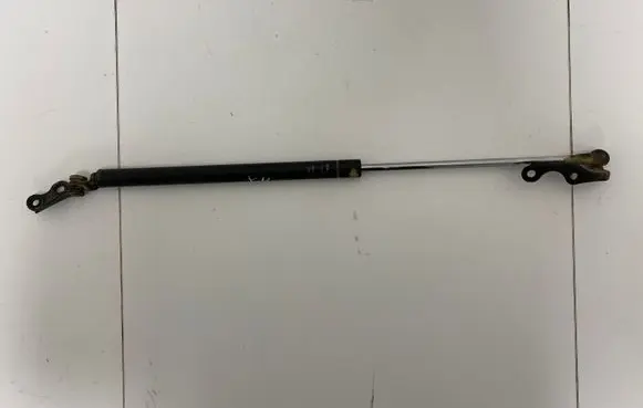 Toyota Yaris Front bonnet/hood damper/strut