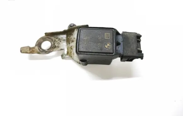 BMW 5 E39 Rear air suspension level height sensor 1093697