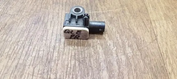 Mercedes-Benz GLE (W166 - C292) Airbag deployment crash/impact sensor A1668210151