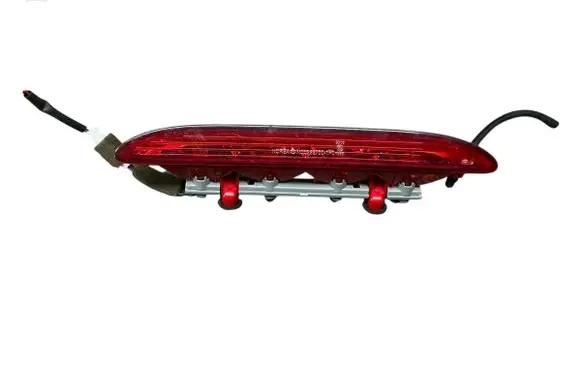 KIA Venga Third/center stoplight 