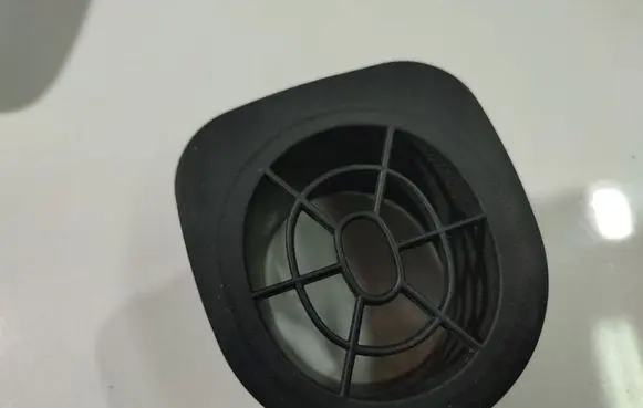 Hyundai Santa Fe Dash center air vent grill 