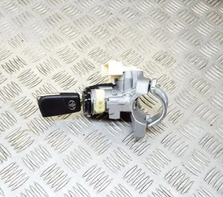 Toyota Avensis T270 Ignition lock 625507000 RI37BTY