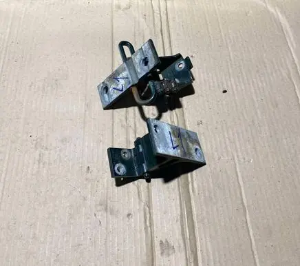 Audi A8 S8 D2 4D Front door lower hinge 4D0831412D