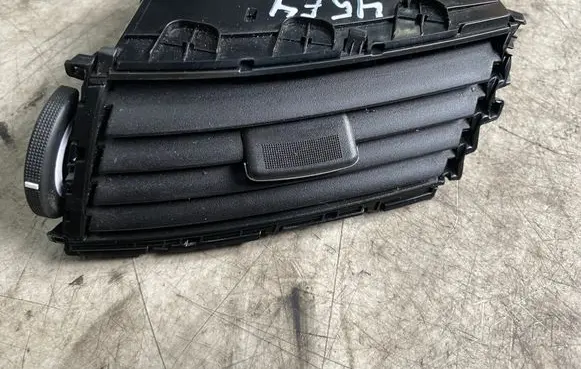 Nissan Navara D23 Dashboard air vent grill cover trim 687504KJ2A