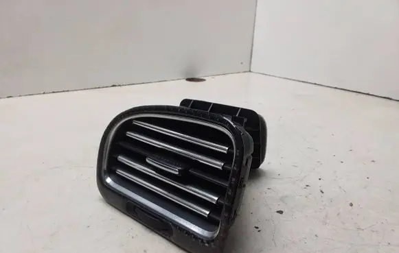 Volkswagen Golf VI Dashboard side air vent grill/cover trim 5K0819703J 5K0819709