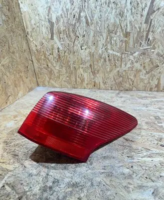 Peugeot 407 Rear/tail lights 9641948680