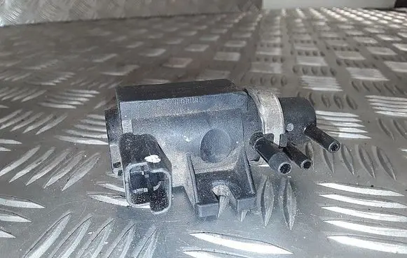 Citroen C5 Turbo solenoid valve 4m5q9e882aa 70051800