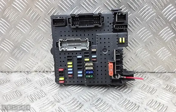 Volvo XC90 Fuse module 30786646