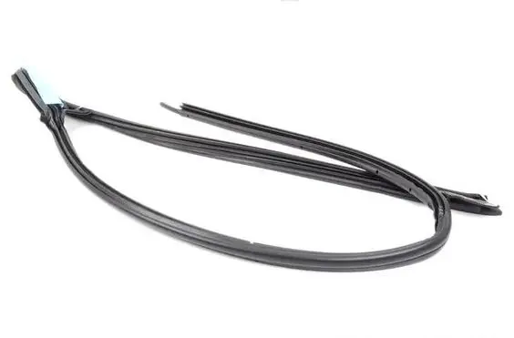 BMW Z4 E85 E86 Rubber seal front coupe door 51333420704