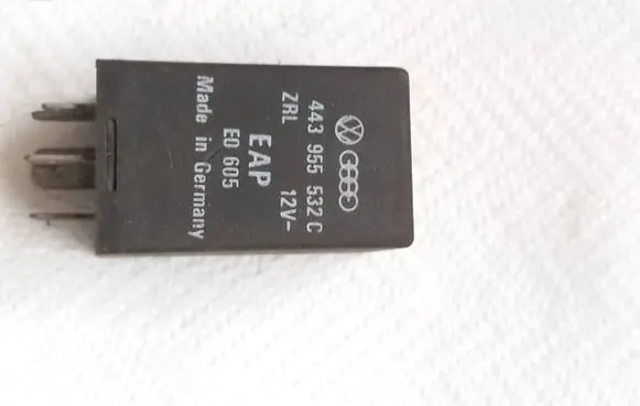 Audi A6 S6 C4 4A Other relay 443955532C E0605