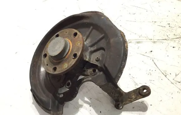 Volkswagen Touran I Rear wheel hub