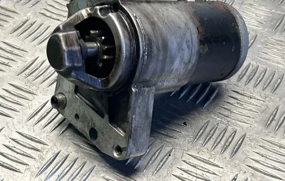 Peugeot 3008 I Starter motor M000T32272