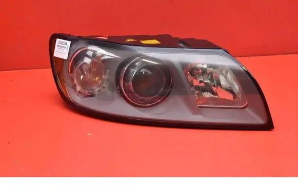 Volvo V50 Headlight/headlamp 30698890