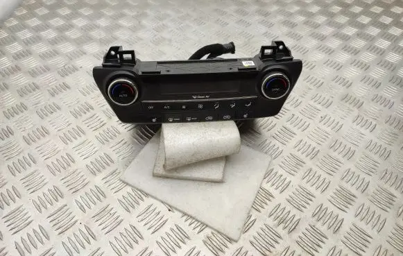 Hyundai Tucson TL Climate control unit 97250D7230 97250D7230TRY