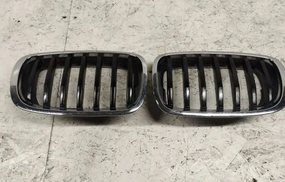 BMW X5 E70 Front bumper upper radiator grill 51137171396 7171396 51137171395