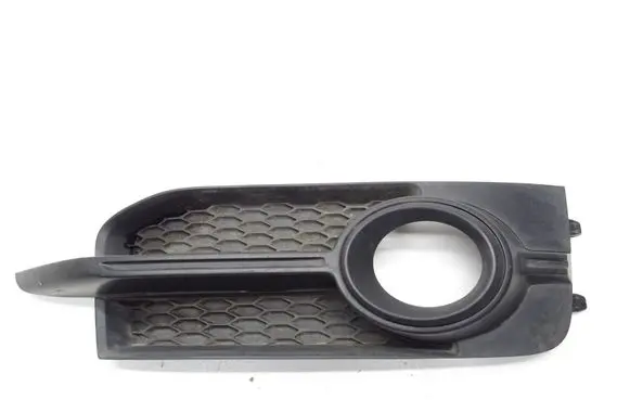 Audi A1 Front bumper lower grill 8X0807682B