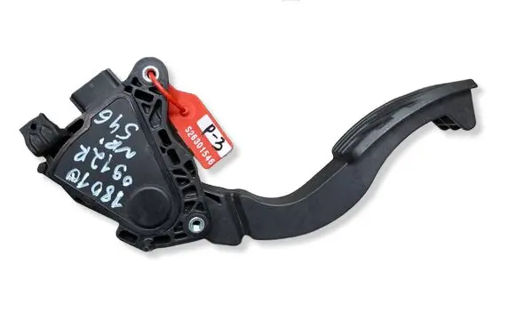 Dacia Sandero III Accelerator throttle pedal S26301546 180100912R