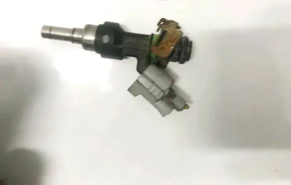Nissan Note (E11) Fuel injector FBY1160