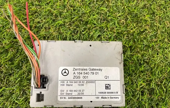 Mercedes-Benz ML W164 Gateway control module A1645407901 A1645403662 A1644420527