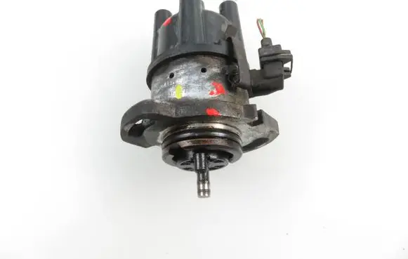 Volkswagen Polo III 6N 6N2 6NF Spark distributor 030905205AE