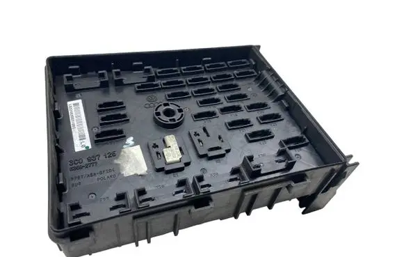 Volkswagen PASSAT B6 Fuse module 3C0937125 63592777 3CO971249