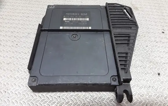 Mercedes-Benz E W210 Comfort/convenience module 2108203826