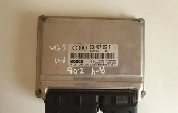 Audi A4 S4 B5 8D Engine control unit/module 8E0907557F 0261207401