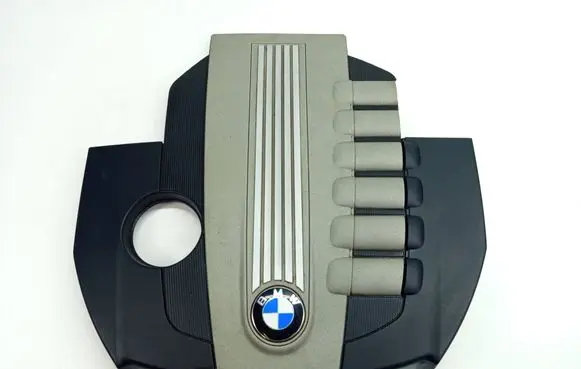 BMW X6 E71 Engine cover (trim) 7798374