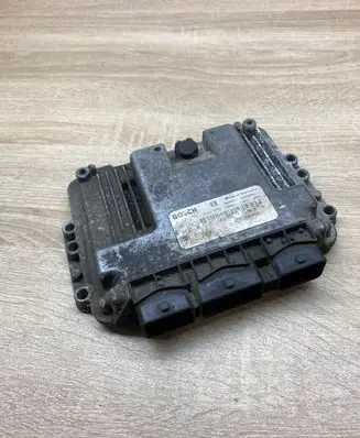 Nissan Primera Engine control unit/module ECU 23710AW324 0281011646
