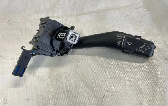 Volkswagen Touran I Wiper control stalk ANP80H024C 98F0761E