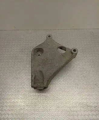 BMW 3 F30 F35 F31 Engine mounting bracket 68572910 711042