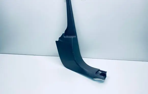 Foot area side trim