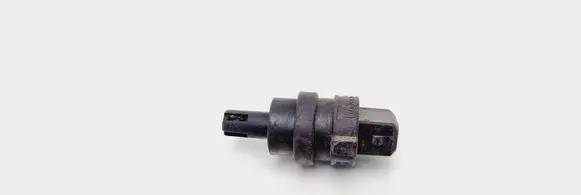 Volkswagen PASSAT B4 Intake air temperature sensor 028906081