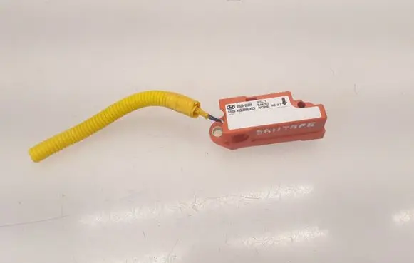 Hyundai Santa Fe Airbag deployment crash/impact sensor 9592026000 16030402