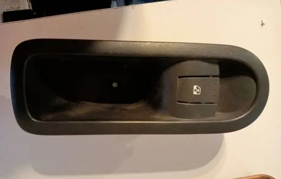 Renault Megane II Electric window control switch 156015540