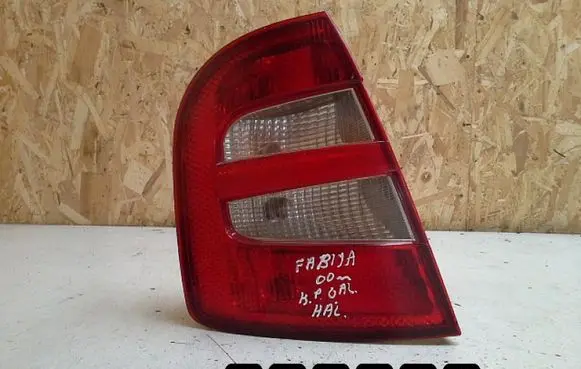 Skoda Fabia Mk1 (6Y) Rear/tail lights 6Y6945095