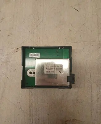Mercedes-Benz A W169 Antenna control unit 50110009 A1698200475