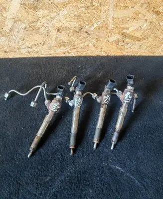 Nissan Juke I F15 LP gas injectors set 166006212R