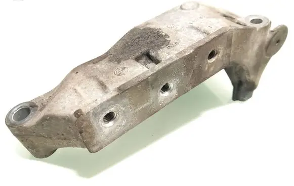 Volkswagen Transporter - Caravelle T6 Engine mounting bracket 03L199207B