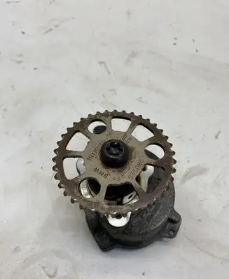 BMW X5 E70 Vacuum pump 755834405