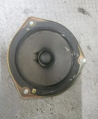 Honda HR-V Front door speaker