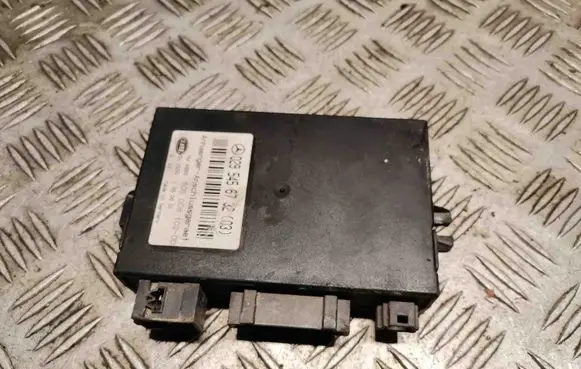 Mercedes-Benz C W203 Tow bar trailer control unit/module A0295456732 0295456732
